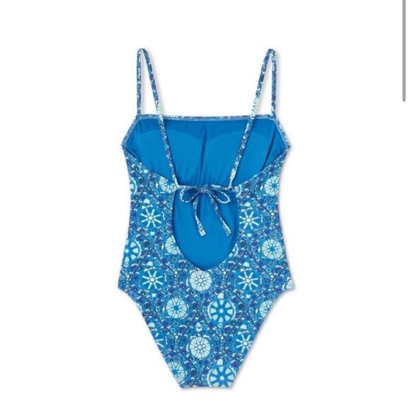NWT New RHODE Zinnia Floral Print
One Piece Swimsuit Blue Size
Large 12-14 - Picture 4 of 12